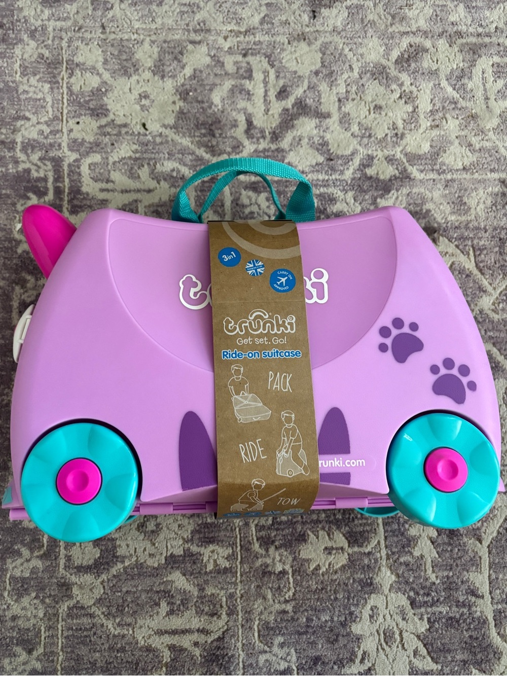 Brand New Trunki Ride Along Suitcase (cat)